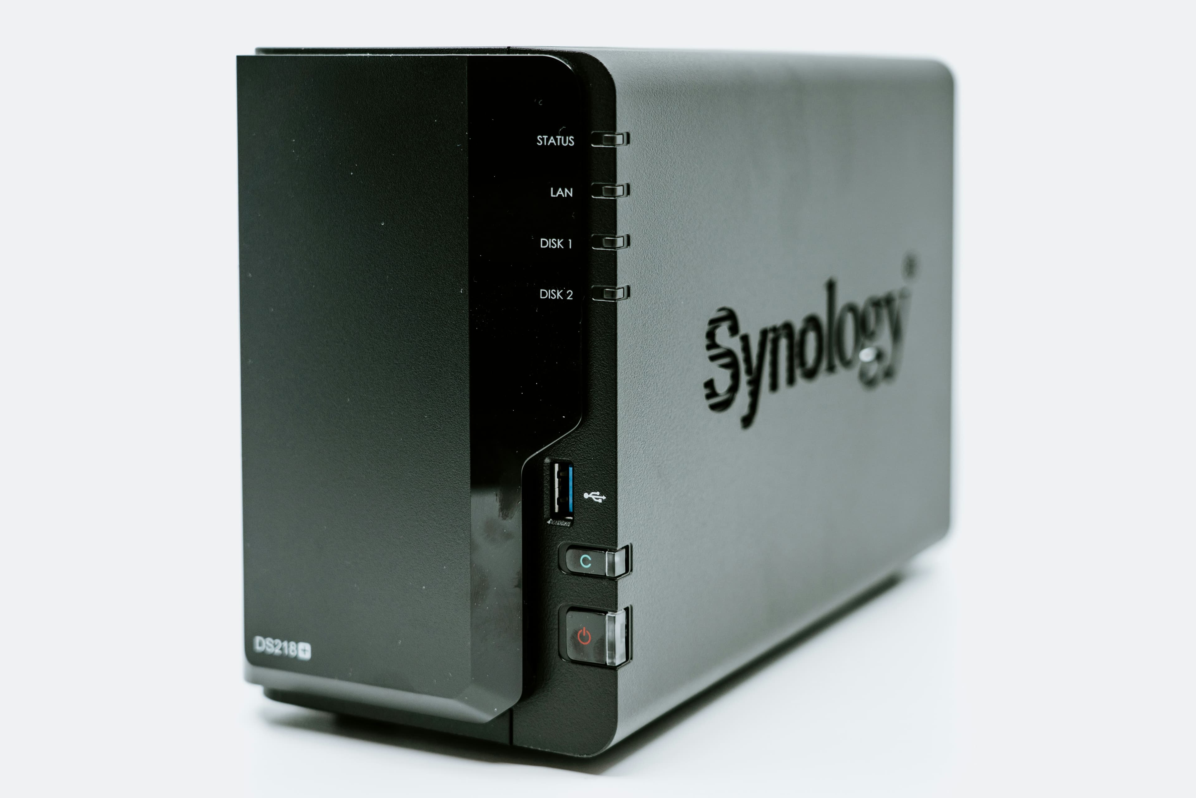 Домашнее NAS-устройство Synology для хранения и удалённого доступа к файлам