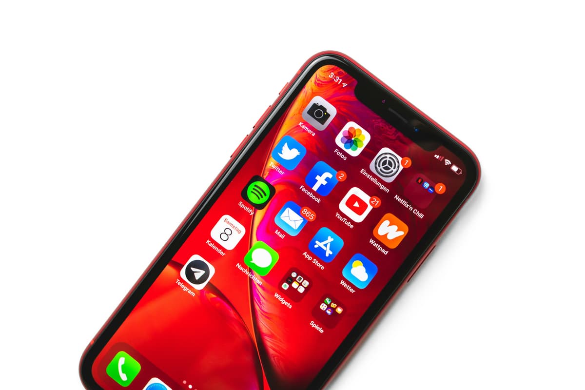 iPhone с главным экраном приложений — настройка iOS
